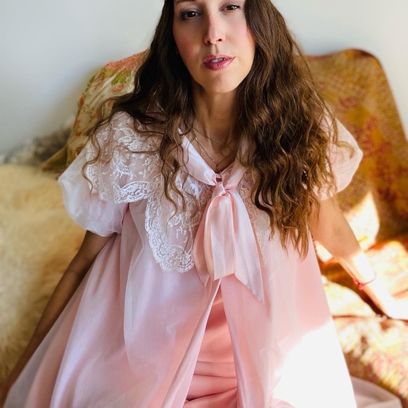 Vintage Bed Coat - Picture 7 of 8